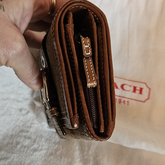 Coach Signature 'C' Jacquard & Leather Soho Buckle Wallet & Dust Bag NWOT 2008 - Picture 7 of 10